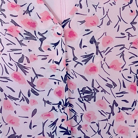 Talbots 6P fully lined, below knee length dress in peach floral, 100% polyester - Picture 2 of 7